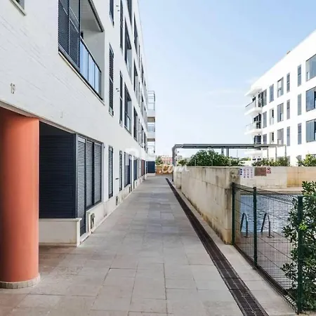 Amplio En Planta Baja Con Terraza Cala Busquets