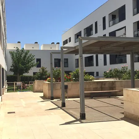 Amplio En Planta Baja Con Terraza Cala Busquets *